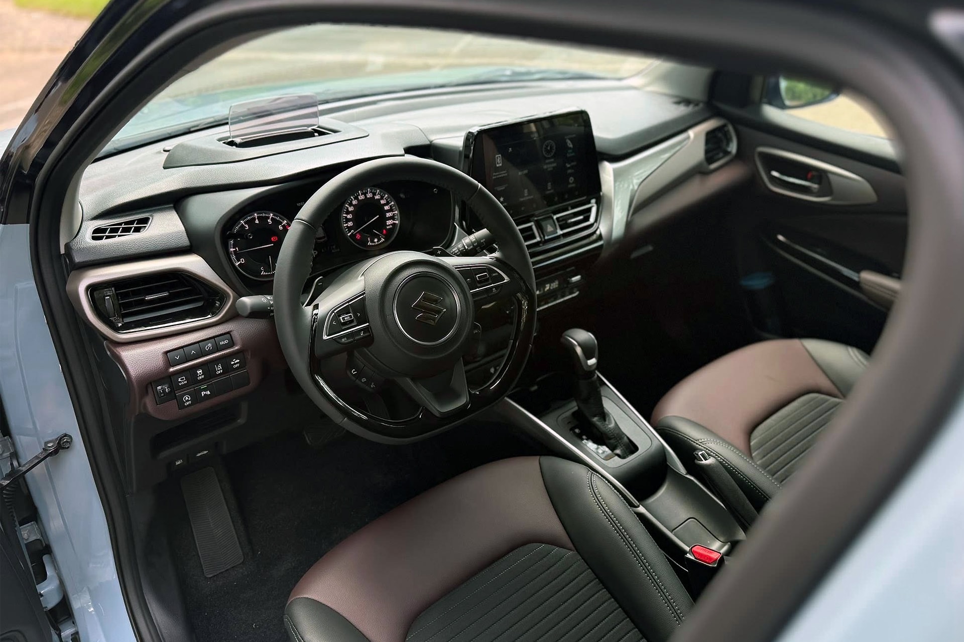 Nội thất phiên bản cao cấp Suzuki Fronx - Ảnh: Lê Hải