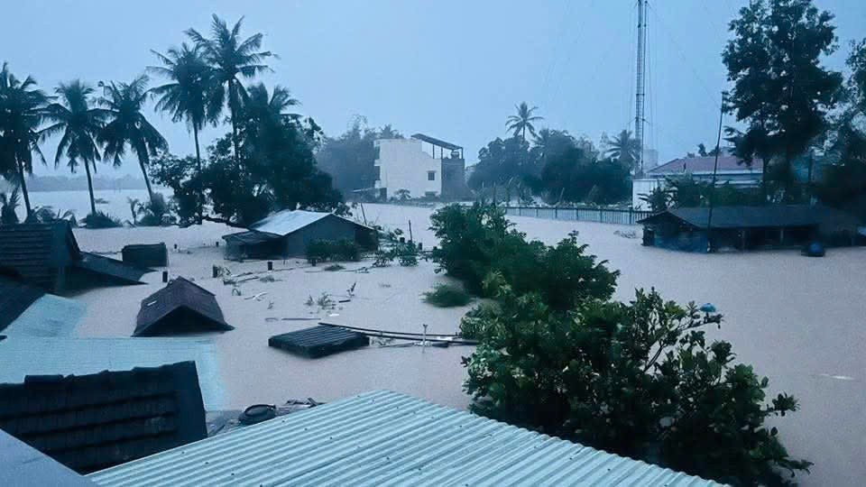 Lũ trên sông Ba đang xuống, vùng hạ du thiệt hại nặng nề