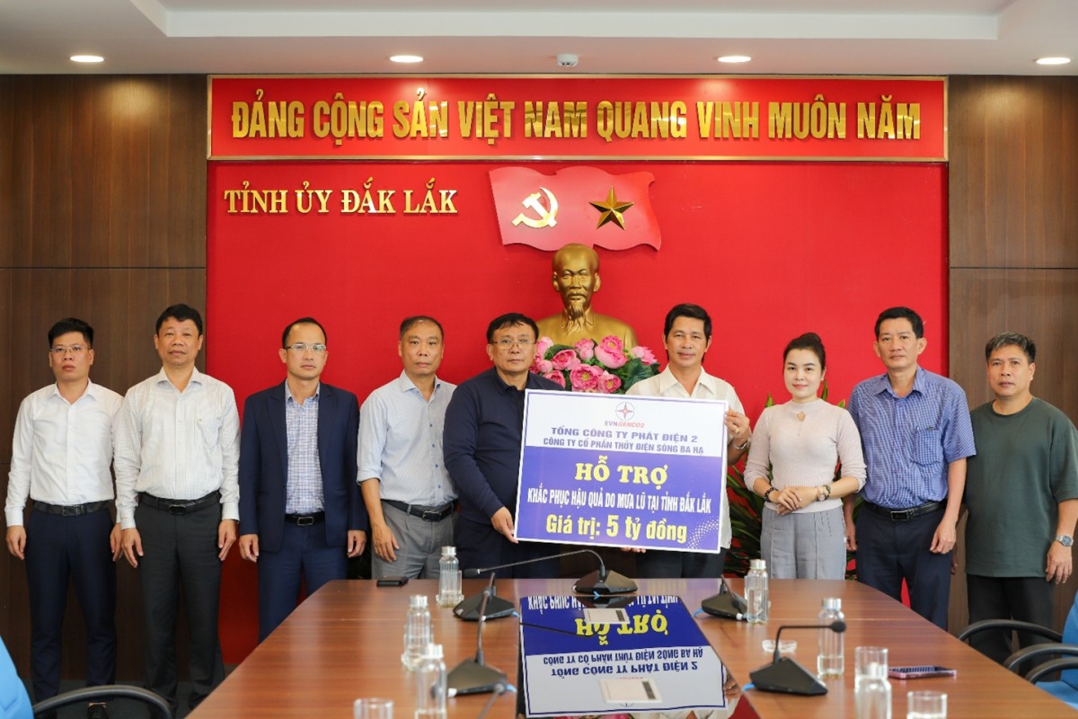EVNGENCO2 trao 8 tỷ đồng hỗ trợ tỉnh Đắk Lắk và Gia Lai khắc phục hậu quả thiên tai
