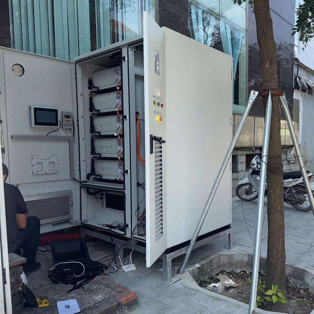 Giảm tiền điện cho doanh nghiệp Việt Nam với hệ thống lưu trữ năng lượng (BESS) Giảm tiền điện cho doanh nghiệp Việt Nam với hệ thống lưu trữ năng lượng (BESS)