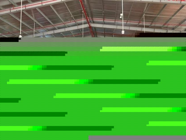 Các ngân hàng rà soát, đánh giá tình hình hoạt động sản xuất kinh doanh, khả năng trả nợ của khách hàng để kịp thời áp dụng biện pháp hỗ trợ, tháo gỡ khó khăn. Ảnh: Duy Minh.