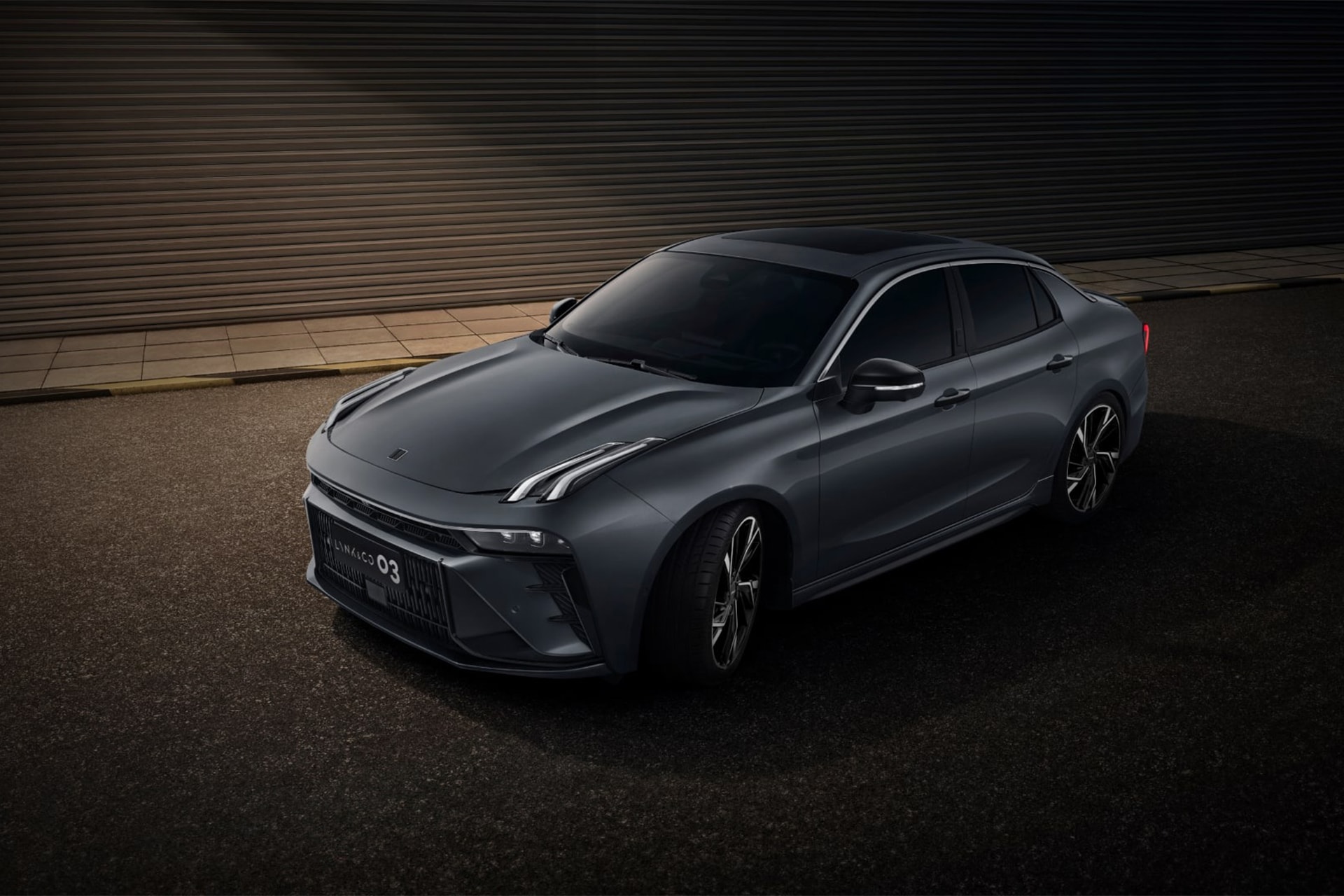 Phiên bản tiêu chuẩn Lynk & Co 03 lược bớt một số chi tiết thể thao so với bản hiệu suất cao - Ảnh: Lynk & Co
