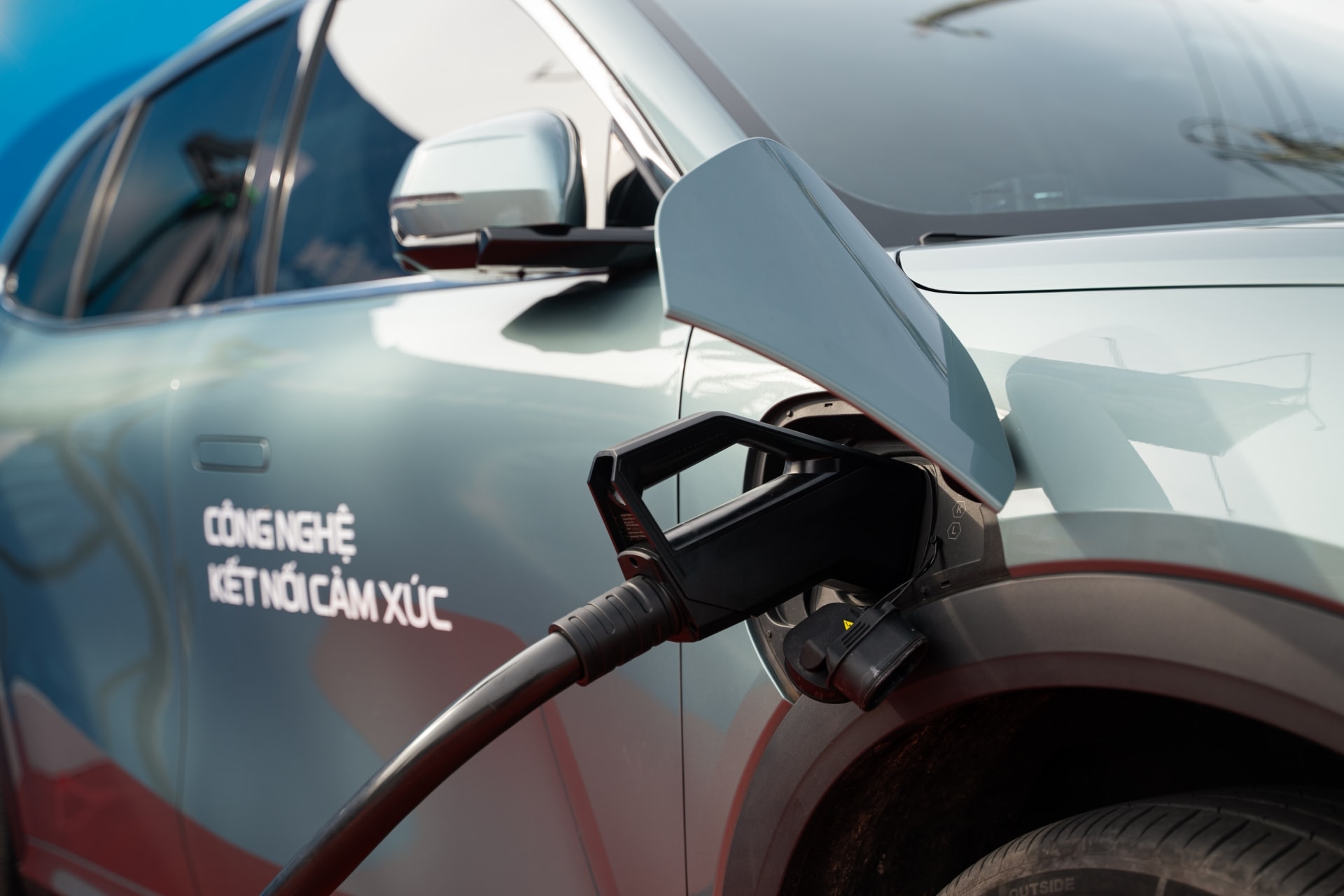 Khách hàng sử dụng xe điện của các thương hiệu được phân phối bởi Tasco Auto sẽ được hưởng đặc quyền ưu đãi 35% phí dịch vụ sạc so với các thương hiệu khác - Ảnh: Tasco Auto