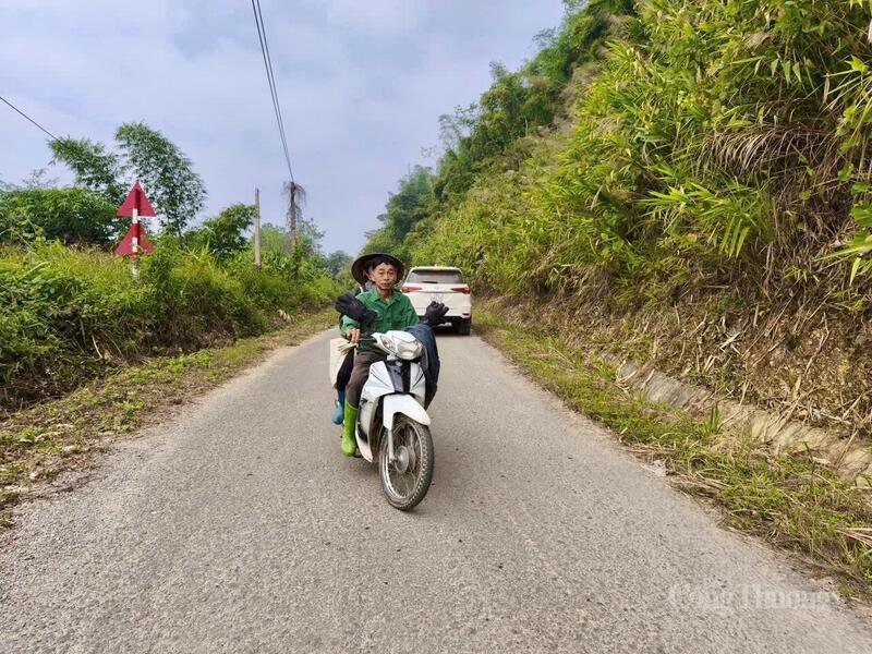 Dự án sửa chữa tuyến đường từ Trúc Sơn đi xóm Phủ và xóm Rãnh dài 6 km với tổng mức đầu tư hơn 9,8 tỷ đồng thêm cơ hội cho bà con được giao thương, phát triển kinh tế