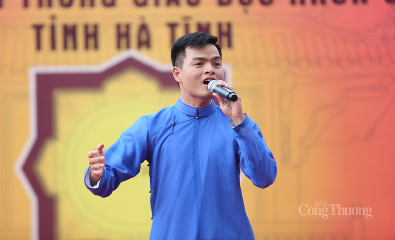 Hà Tĩnh tôn vinh truyền thống khoa bảng tại Văn Miếu địa phương - 4