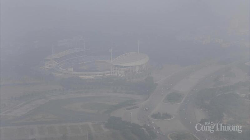 Khu vực sân vận động Mỹ Đình mờ đục.