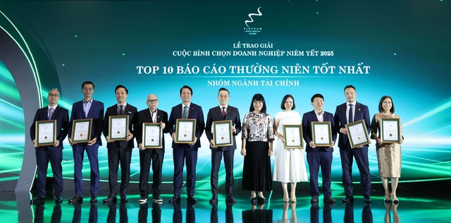 SHS lần thứ 6 được vinh danh trong Top 10 Báo cáo thường niên tốt nhất VLCA- Ảnh 2. SHS lần thứ 6 được vinh danh trong Top 10 Báo cáo thường niên tốt nhất VLCA- Ảnh 2.