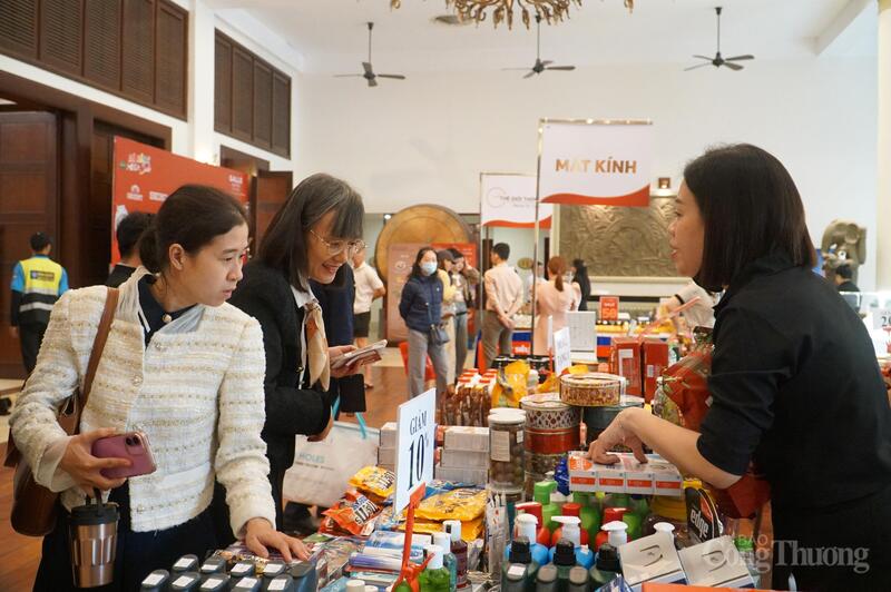 Tất cả các sản phẩm trong Ngày hội khuyến mại hàng hiệu Đà Nẵng đều là sản phẩm đến từ các thương hiệu lớn trong nước và quốc tế.