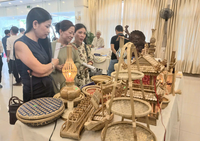 Bộ sản phẩm rổ rá của Hợp tác xã mây tre đan Bao La được công nhận là sản phẩm công nghiệp nông thôn tiêu biểu thành phố Huế năm 2025. Ảnh: Nguyễn Tuấn