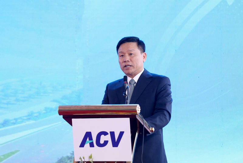 Ông Hoàng Phú Hiền - Phó Chủ tịch UBND tỉnh Nghệ An phát biểu tại buổi lễ.