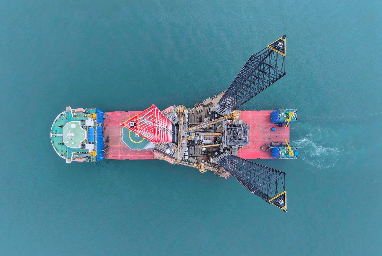 Giàn khoan PV DRILLING IX về đến Vũng Tàu sau khi vượt 12.855,6 hải lý