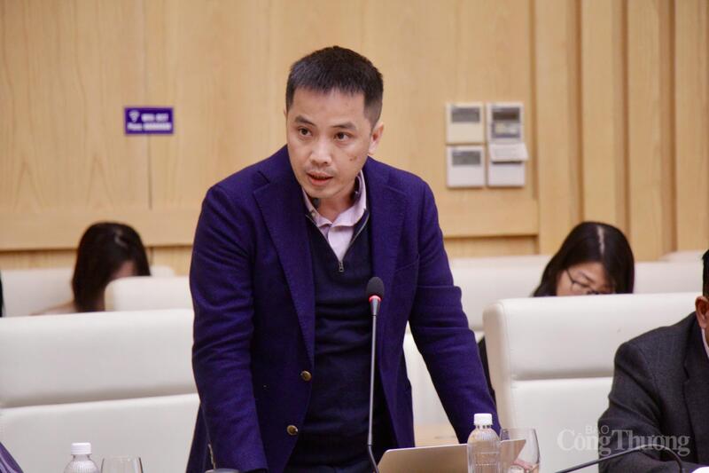 Ông Đậu Anh Tuấn - Phó Tổng thư ký kiêm Trưởng Ban Pháp chế - Liên đoàn Thương mại và Công nghiệp Việt Nam (VCCI) nêu quan điểm về nội dung sửa đổi tại dự thảo luật.