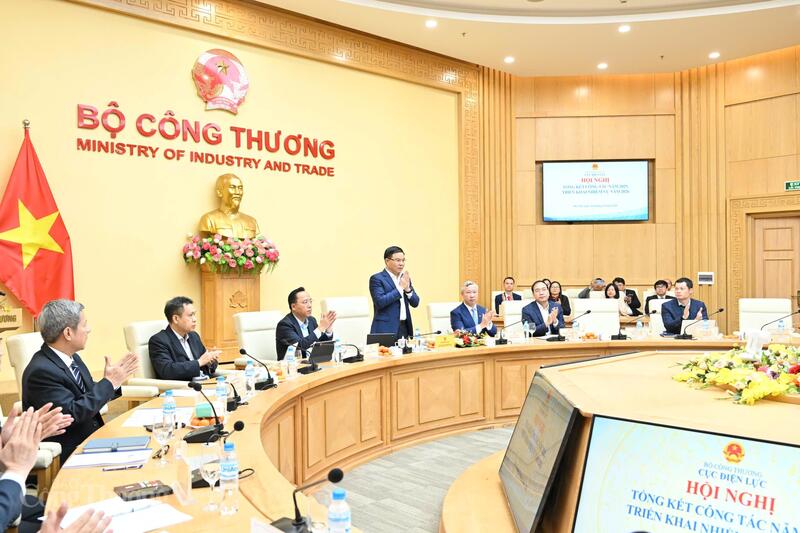 Quyền Bộ trưởng Bộ Công Thương Lê Mạnh Hùng dự hội nghị. Ảnh: Cấn Dũng