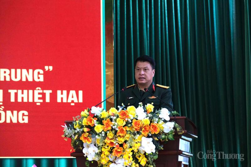 Đại tá Đinh Hồng Tiếng - Chỉ huy trưởng Bộ Chỉ huy Quân sự tỉnh Lâm Đồng phát biểu tại hội nghị. Ảnh: Lê Sơn