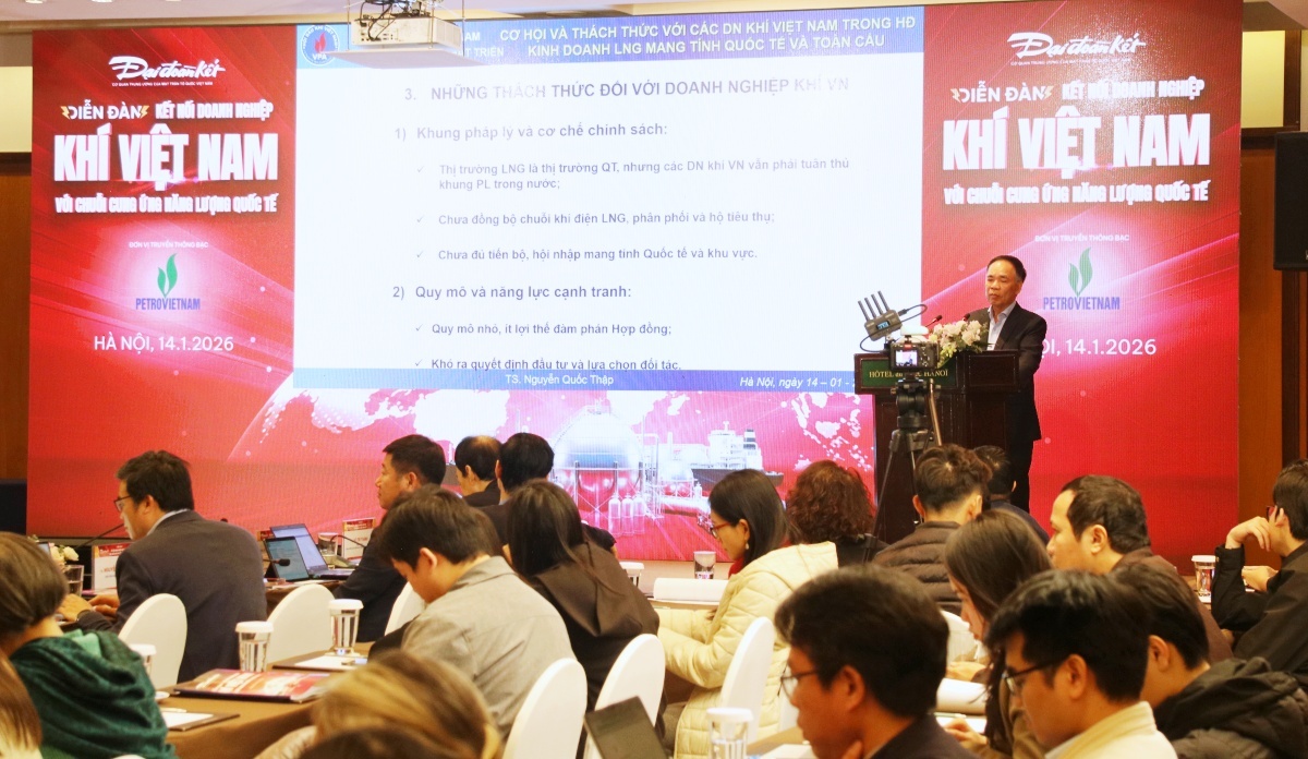 TS. Nguyễn Quốc Thập: Cần sớm hoàn thiện khung pháp lý cho thị trường LNG mang tính quốc tế TS. Nguyễn Quốc Thập: Cần sớm hoàn thiện khung pháp lý cho thị trường LNG mang tính quốc tế