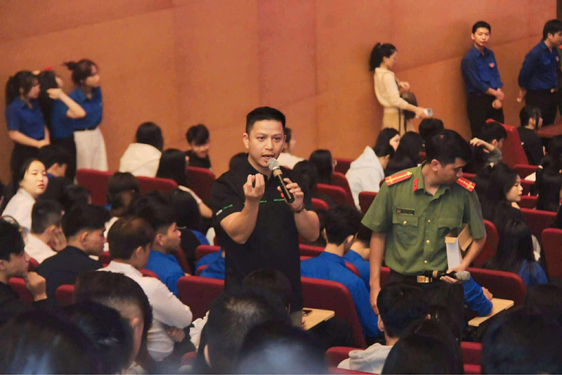 Chuyên gia an ninh mạng Ngô Minh Hiếu. Ảnh: NVCC.