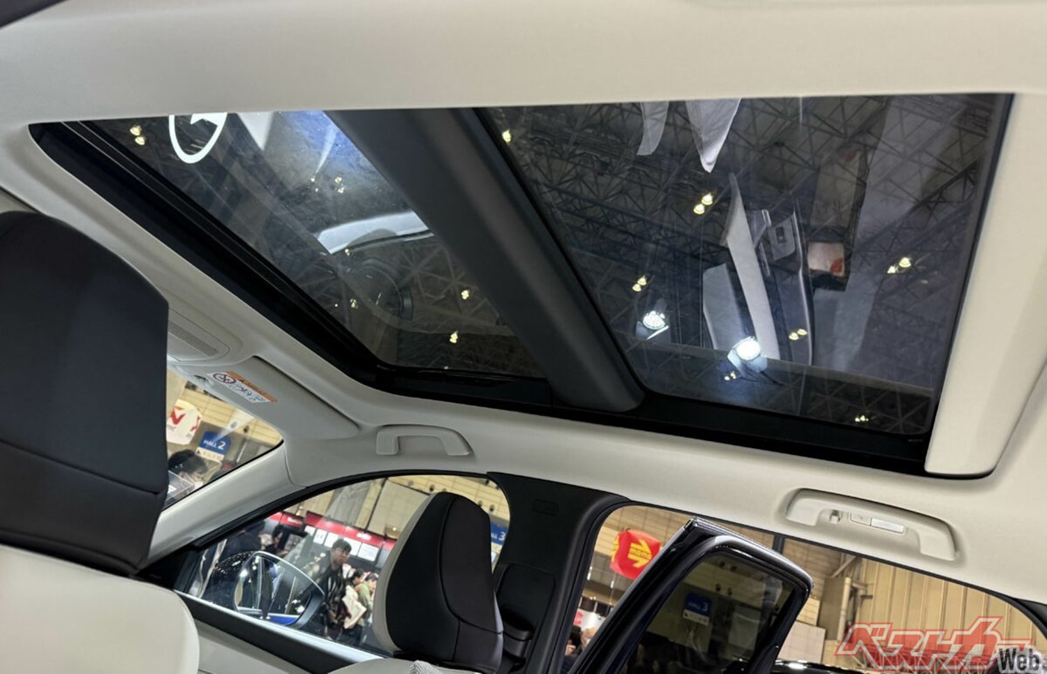 Cửa số trời của Mazda CX-5 kích thước rộng hơn trước - Ảnh: Mazda