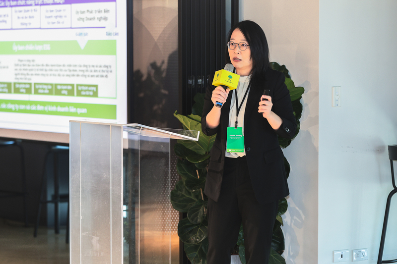 Bà Janice Hwang - Phó Chủ tịch Điều hành Cấp cao Văn phòng Phát triển Bền vững Doanh nghiệp chia sẻ, ESG là chiến lược phát triển cốt lõi của tập đoàn.