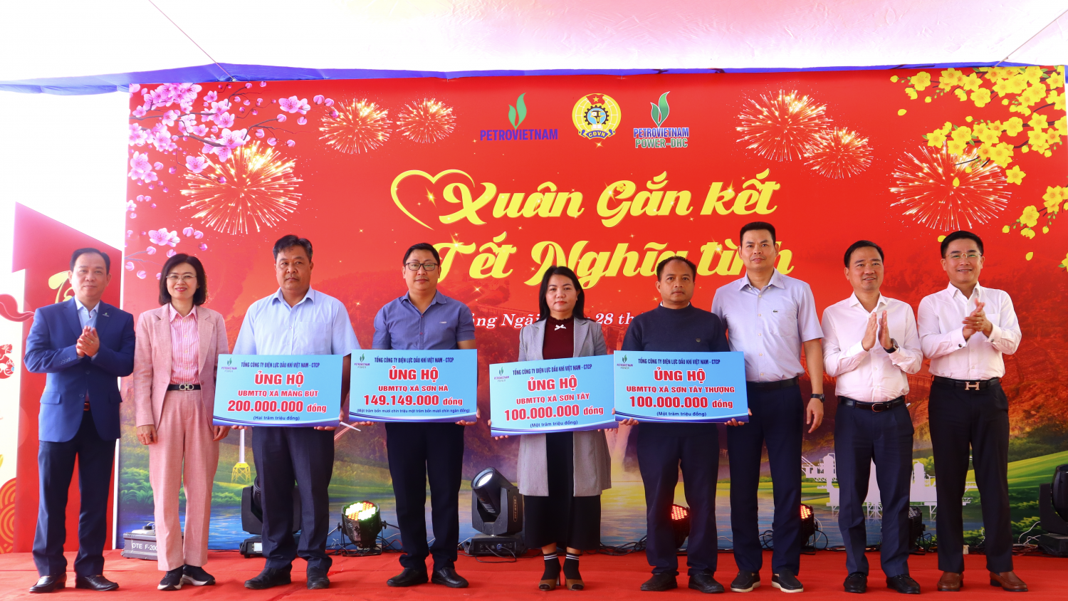 “Xuân Gắn kết - Tết Nghĩa tình” đầy ấm áp tại thủy điện Đakđrinh