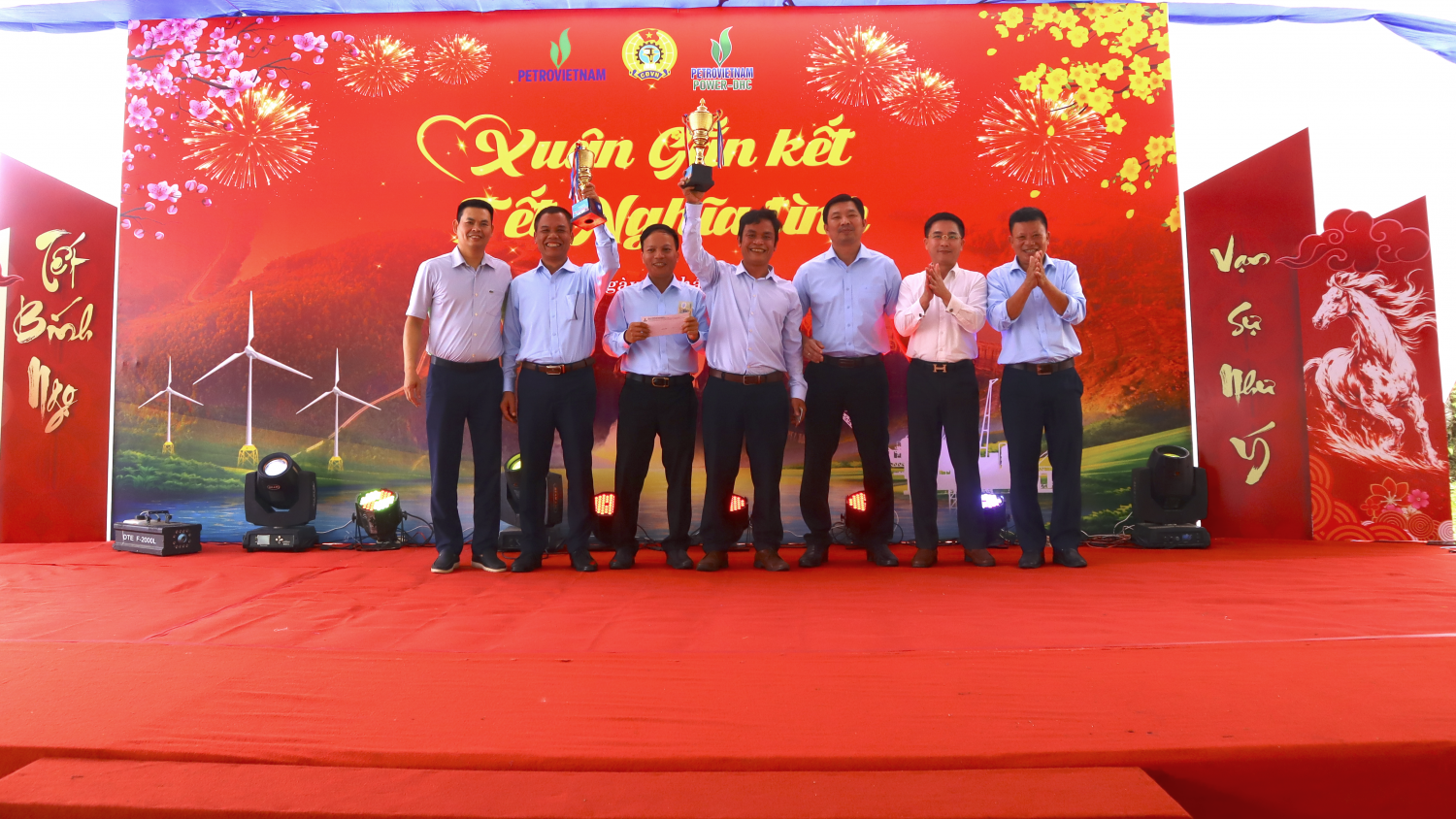 “Xuân Gắn kết - Tết Nghĩa tình” đầy ấm áp tại thủy điện Đakđrinh