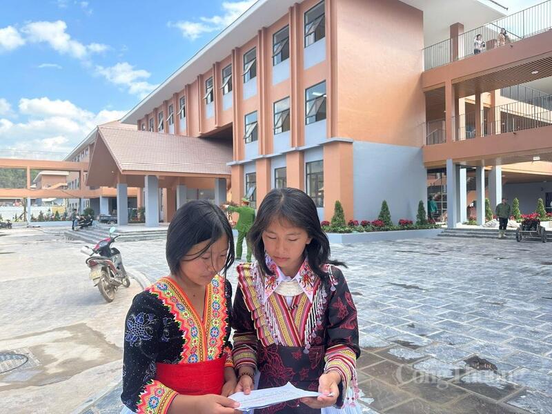 Trường Liên cấp Si Pa Phìn đang mở ra một hành trình mới - hành trình của tri thức, niềm tin và hy vọng nơi biên cương Tổ quốc