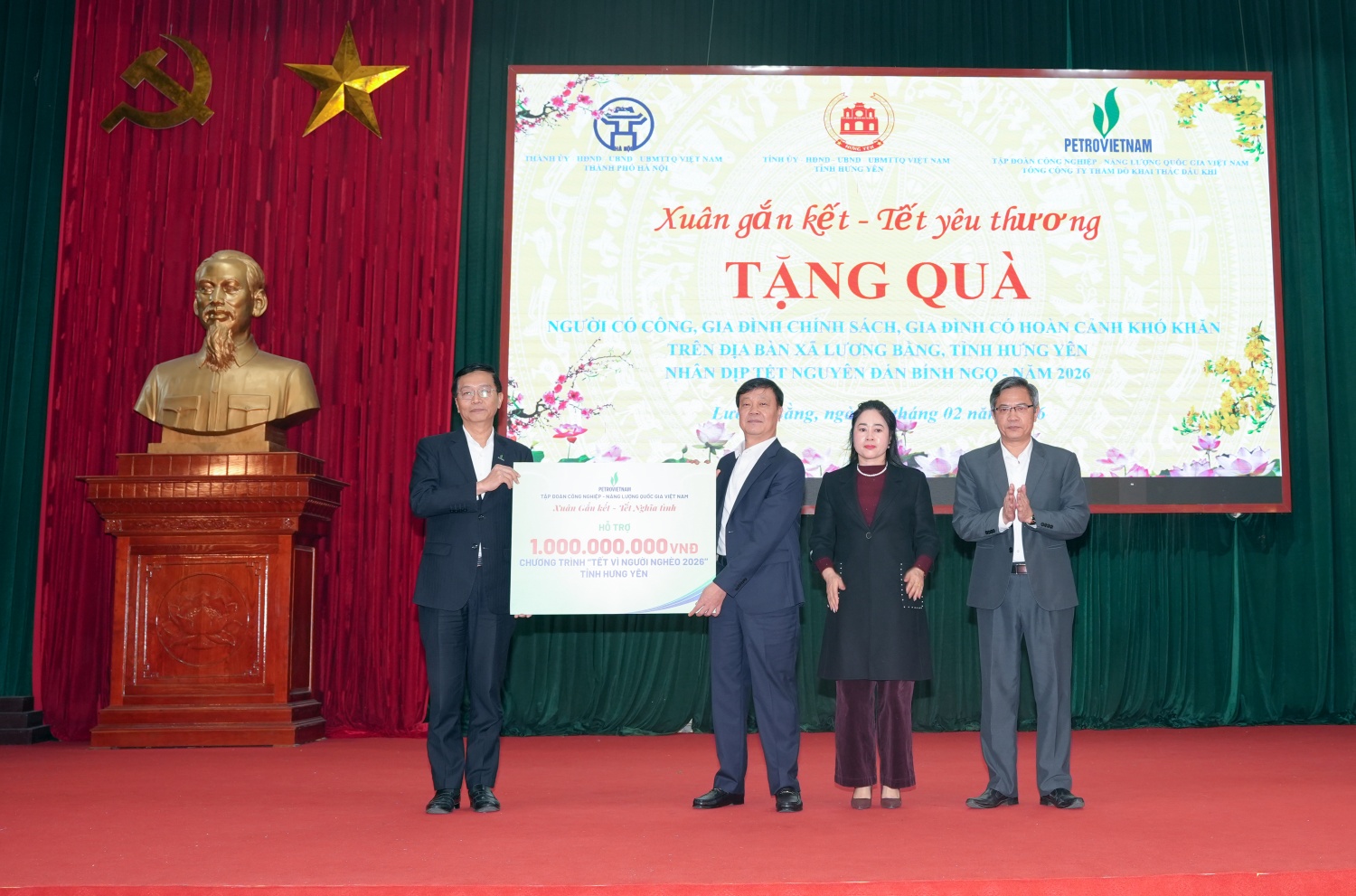 Petrovietnam mang “Xuân Gắn kết - Tết Nghĩa tình” đến với bà con xã Lương Bằng (Hưng Yên)