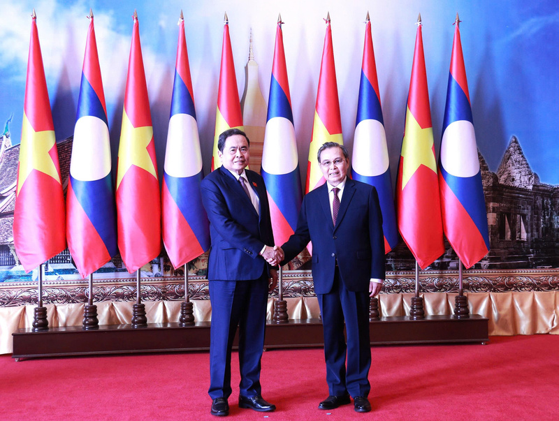 Chủ tịch Quốc hội Trần Thanh Mẫn và Chủ tịch Quốc hội Lào Saysomphone Phomvihane