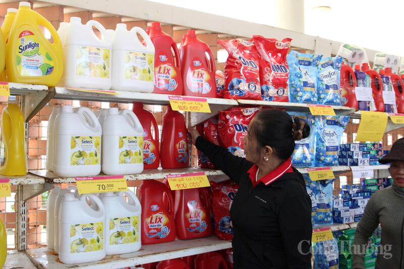 Giá các mặt hàng được niêm yết công khai, rõ ràng.