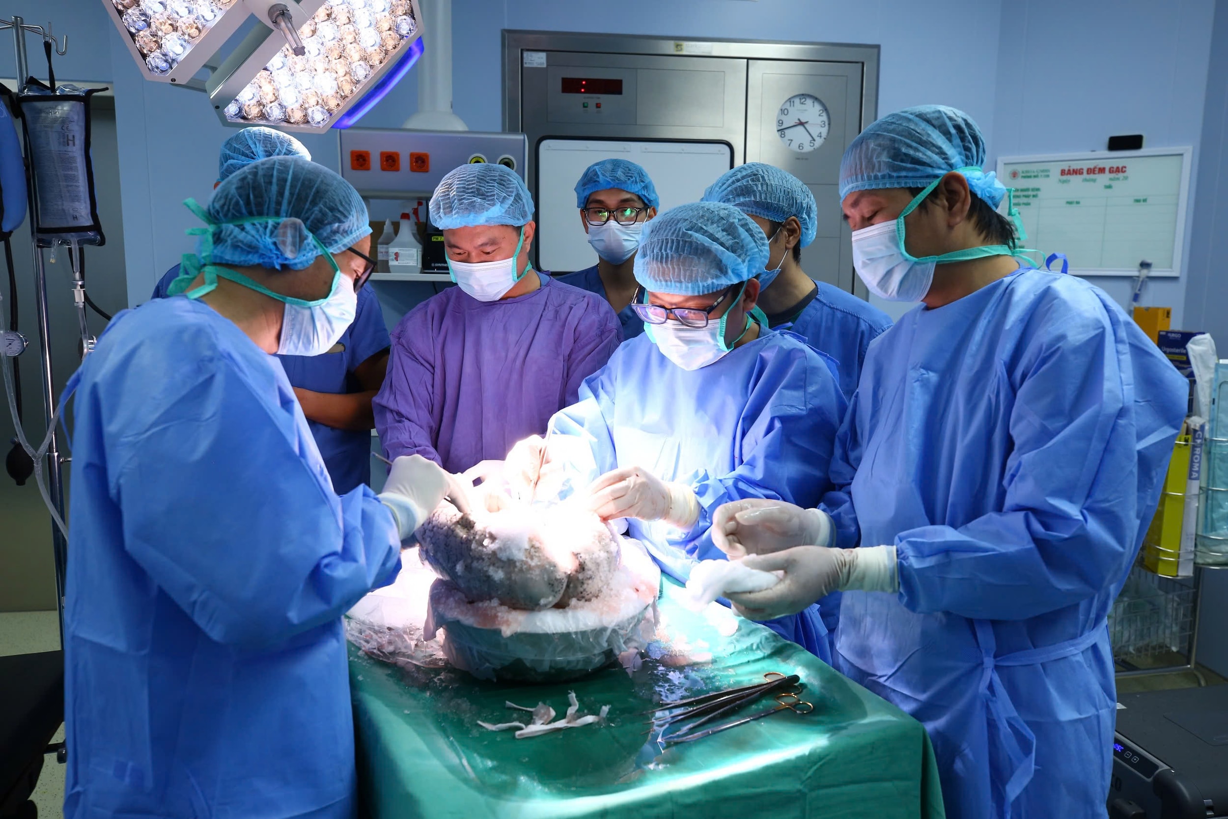 Ghép đa mô tạng từ người cho chết não 3