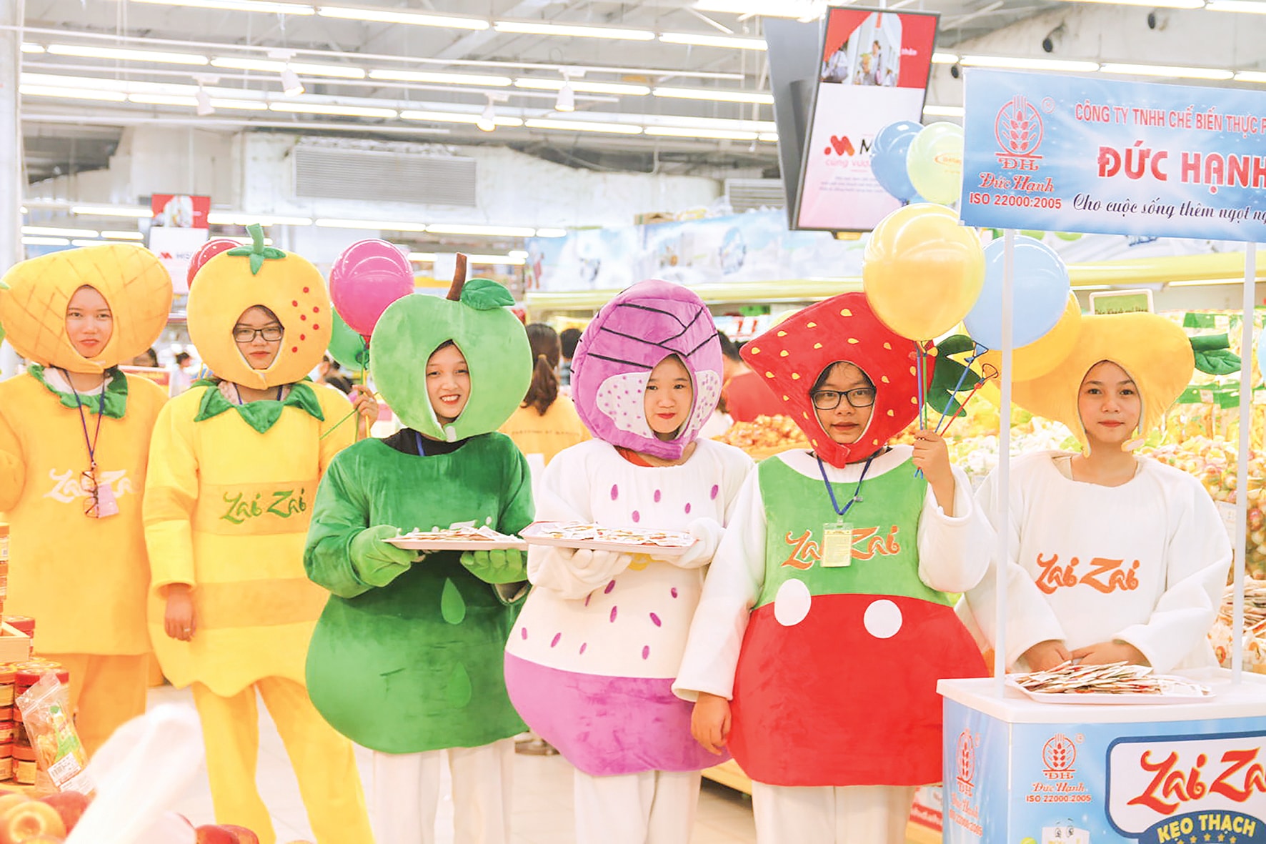 Chương trình ăn thử Kẹo Thạch Zaizai tại BigC Thăng Long