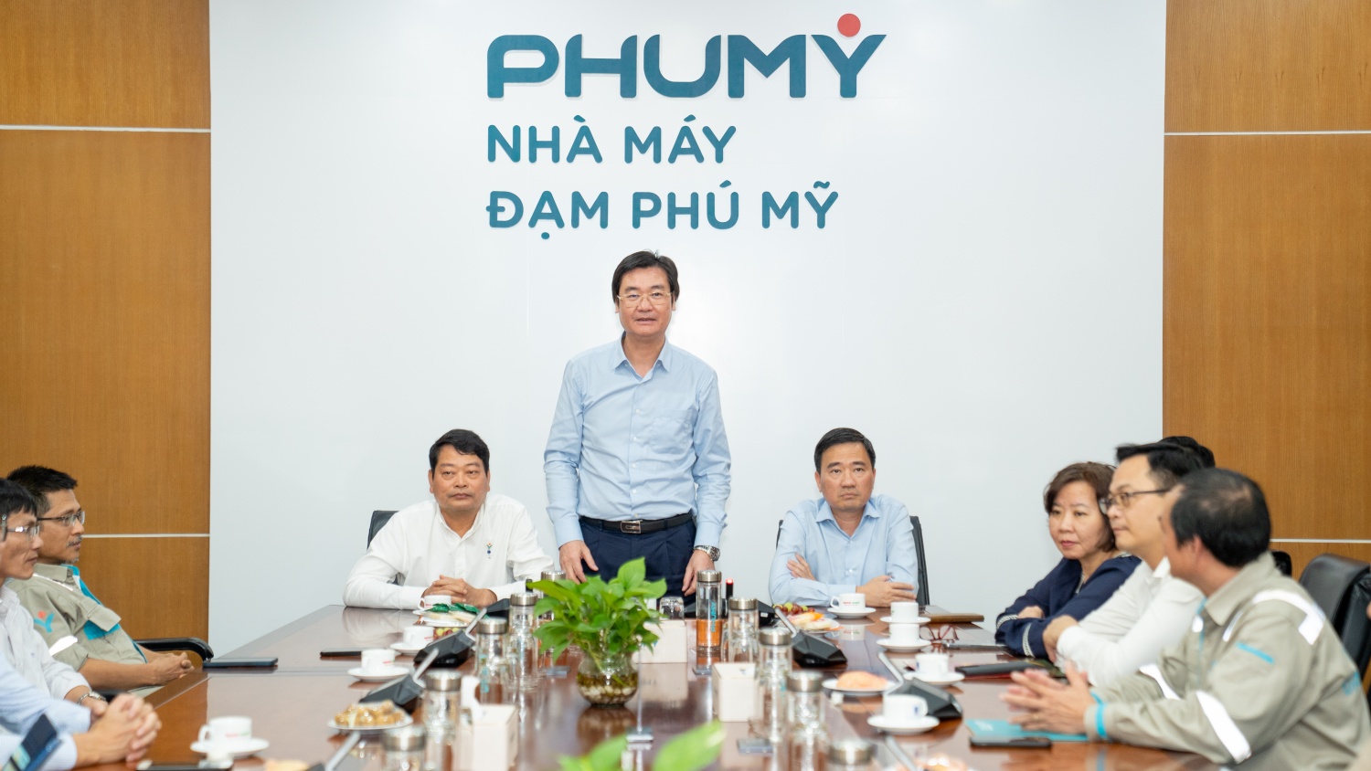 Công đoàn Petrovietnam thăm, chúc Tết NLĐ trực ca đêm giao thừa tại Nhà máy Đạm Phú Mỹ