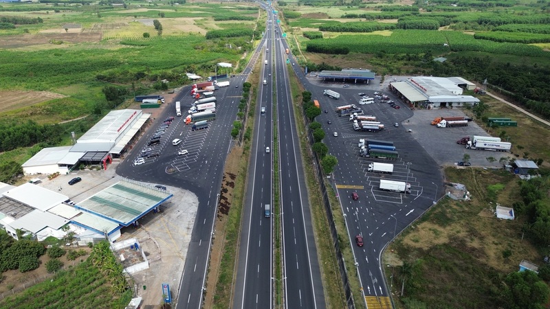 2 trạm xăng dầu trên tuyến cao tốc TP. Hồ Chí Minh - Long Thành - Dầu Giây.