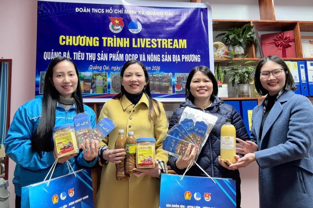 Người trẻ Thủ đô “mở chợ online” đưa nông sản quê nhà lên sóng Người trẻ Thủ đô “mở chợ online” đưa nông sản quê nhà lên sóng