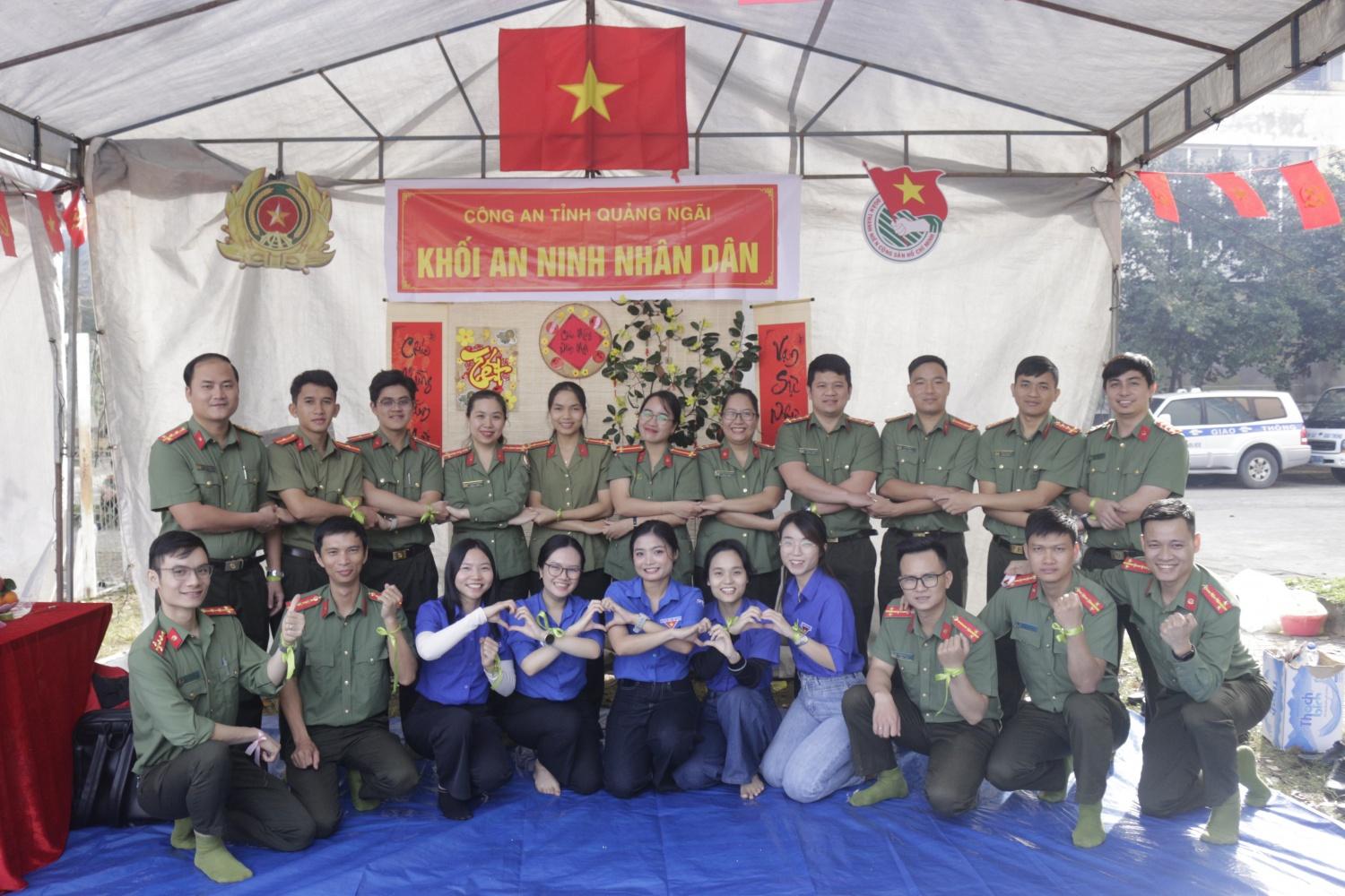 Phối hợp với Khối An ninh nhân dân tham gia Ngày hội “Bánh chưng xanh 2026” Phối hợp với Khối An ninh nhân dân tham gia Ngày hội “Bánh chưng xanh 2026”