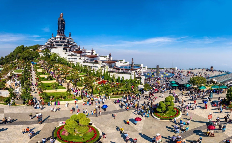 Hoạt động hành hương đầu năm tại Núi Bà Đen gắn với nhu cầu cầu an, cầu sức khỏe, bình an và may mắn cho năm mới.