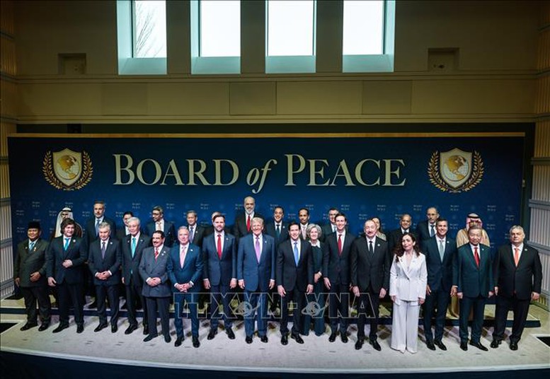 Tổng Bí thư Tô Lâm gặp lãnh đạo các nước nhân dịp tham dự cuộc họp khai mạc Hội đồng Hòa bình về Gaza- Ảnh 1. Tổng Bí thư Tô Lâm gặp lãnh đạo các nước nhân dịp tham dự cuộc họp khai mạc Hội đồng Hòa bình về Gaza- Ảnh 1.