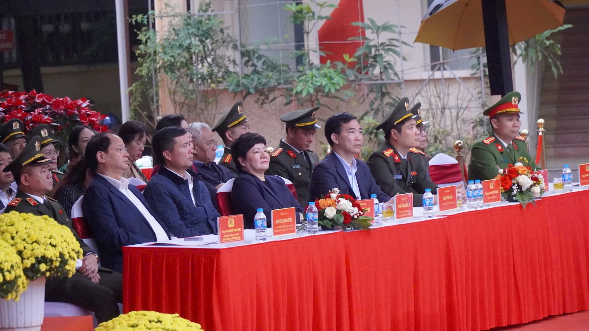 Chủ tịch HĐND TP Phùng Thị Hồng Hà dự Tết trồng cây tại Hà Đông