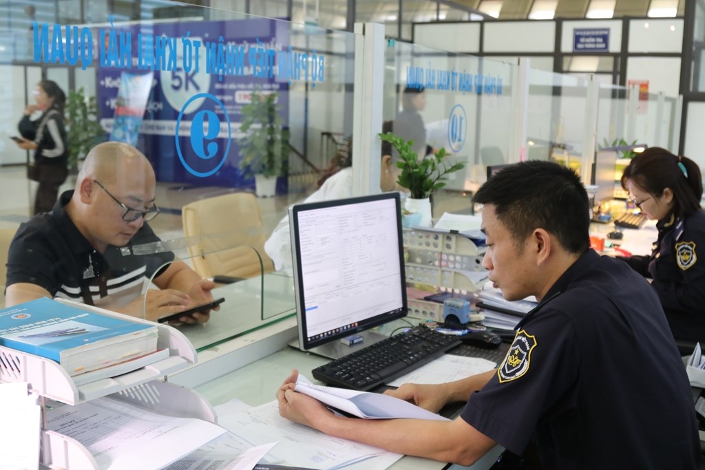 Bộ Tài chính cắt giảm thủ tục hành chính hiệu quả dựa trên dữ liệu số Bộ Tài chính cắt giảm thủ tục hành chính hiệu quả dựa trên dữ liệu số