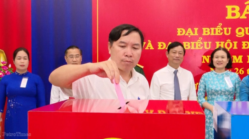 Người lao động Dầu khí hân hoan bỏ phiếu sớm trước giờ ra giàn