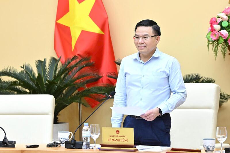 Ủy viên Trung ương Đảng, Bí thư Đảng ủy, Quyền Bộ trưởng Bộ Công Thương Lê Mạnh Hùng chủ trì cuộc họp. Ảnh: Cấn Dũng