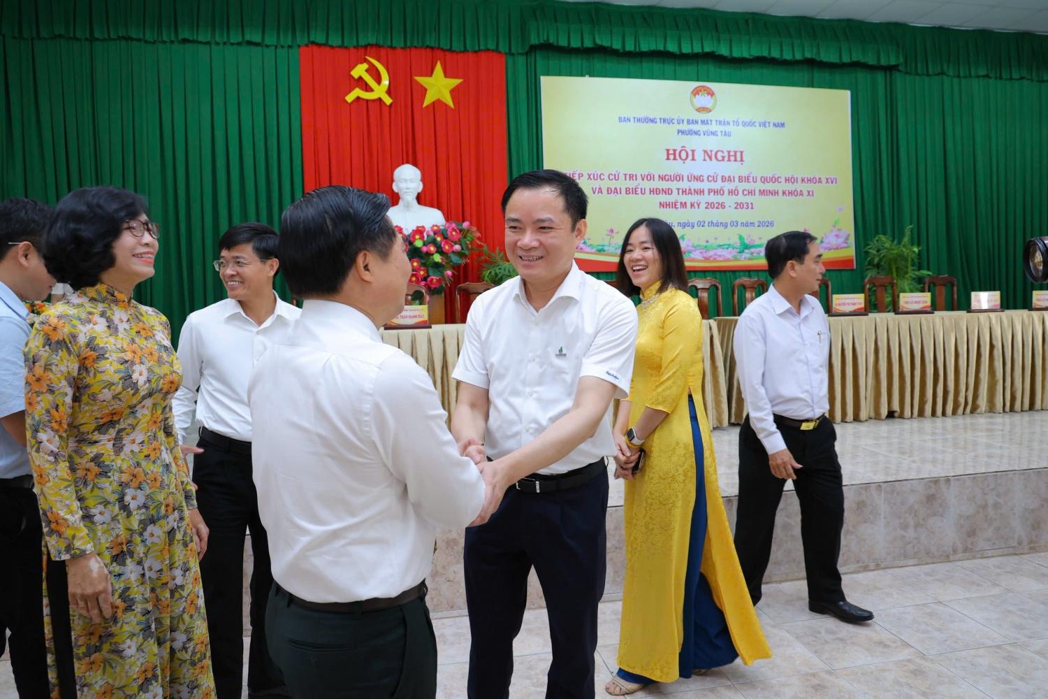 Cử tri phường Vũng Tàu (TP. Hồ Chí Minh) gửi gắm kỳ vọng vào Petrovietnam Cử tri phường Vũng Tàu (TP. Hồ Chí Minh) gửi gắm kỳ vọng vào Petrovietnam