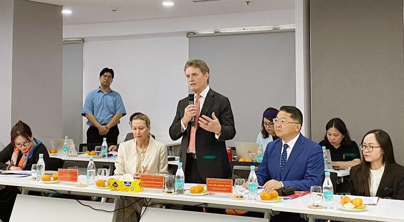 TS. Henry Armour – Chủ tịch Danh dự và Giám đốc điều hành Quốc tế NACS phát biểu tại sự kiện. Ảnh: N.H