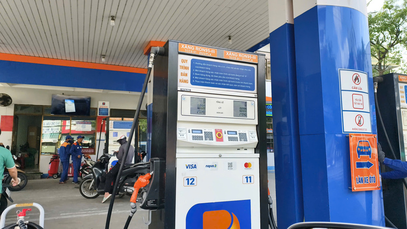 Hiện nay, mức chiết khấu trong bán lẻ xăng dầu chỉ dao động từ 0 đồng đến 10 đồng/lít. Ảnh: Nguyễn Dương