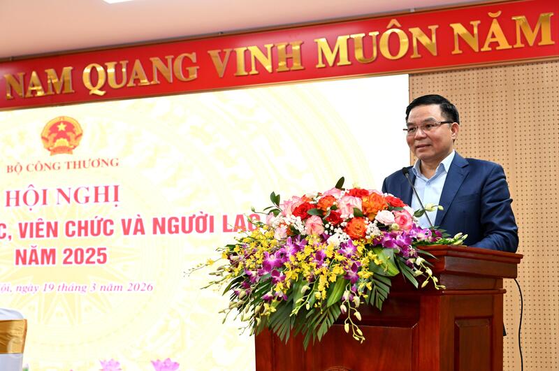 Quyền Bộ trưởng Bộ Công Thương Lê Mạnh Hùng phát biểu chỉ đạo Hội nghị. Ảnh: Cấn Dũng