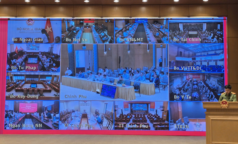 Hội nghị được tổ chức bằng hình thức trực tiếp kết hợp trực tuyến với 112 điểm cầu và hơn 2.000 đại biểu tham dự. Ảnh: VGP/Gia Huy