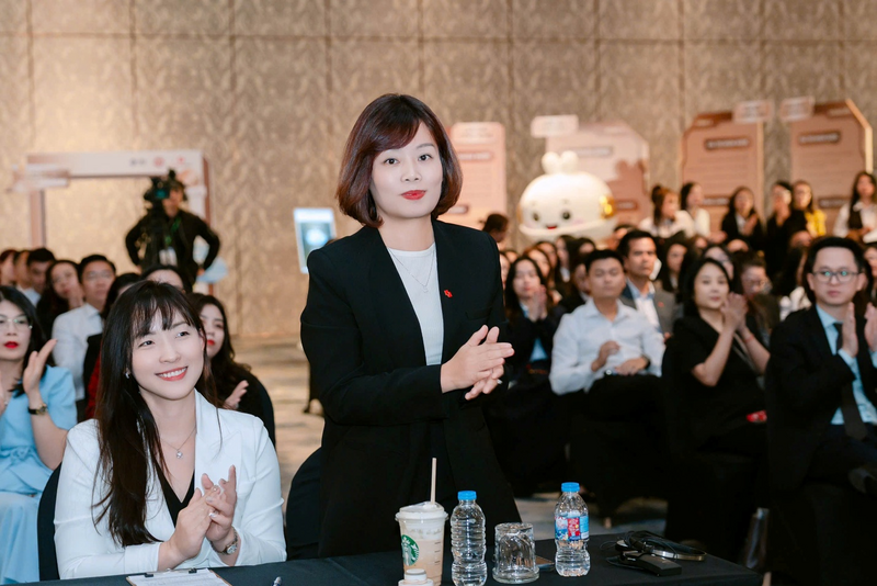 Bà Nguyễn Vân Linh, Phó Giám đốc Khối Ngân hàng bán lẻ Techcombank