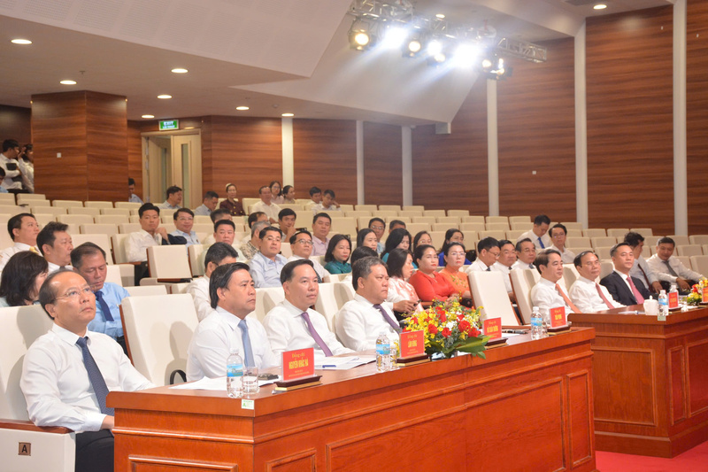 Các đại biểu tham dự hội nghị.