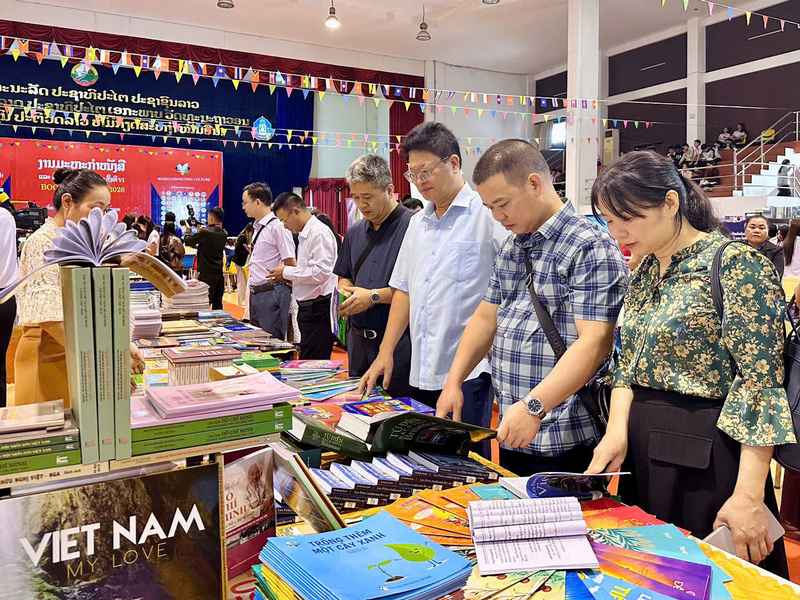 Chỉ thị 04-CT/TW yêu cầu thúc đẩy mạnh mẽ văn hoá đọc, hình thành các thiết chế văn hóa tạo không gian văn hóa đọc, học tập, sáng tạo trong cộng đồng. Ảnh minh họa