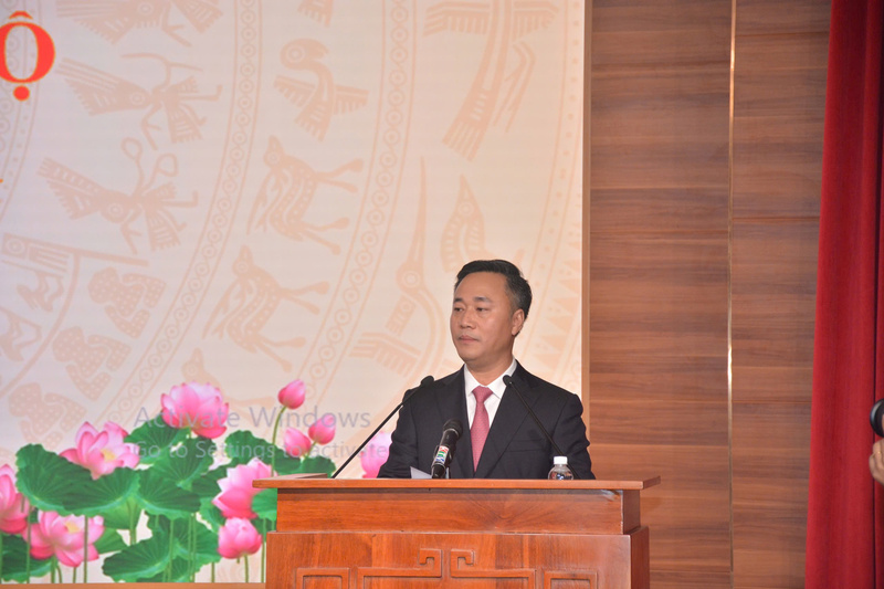 Ông Nguyễn Việt Hùng phát biểu nhận nhiệm vụ tại hội nghị.