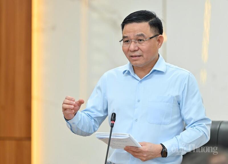 Quyền Bộ trưởng Lê Mạnh Hùng phát biểu chỉ đạo tại buổi làm việc - Ảnh: Nam Nguyễn